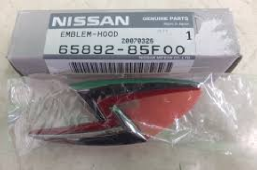 Genuine Nissan OEM SILVIA S15 240SX FRONT EMBLEM HOOD 65892-85F00