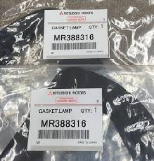 GENUINE MITSUBISHI OEM LANCER CP9A EVO5 EVO6 REAR COMBINATION LAMP GASKET SET