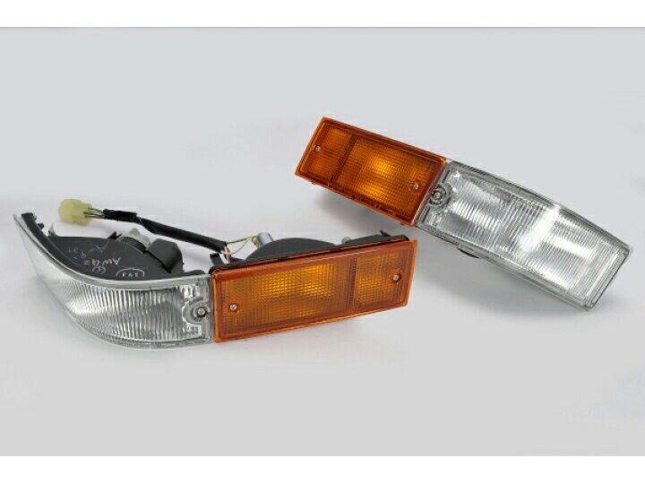 GENUINE Toyota Late Model AE86 SPRINTER Trueno Front Turn Signal Lamp Indicators