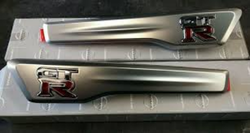 Genuine NISSAN OEM GTR R35 Front Fender Emblem R L Set 63871-62B0A 63870-62B0A