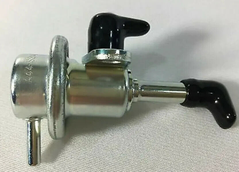 Genuine Nissan OEM Fuel Pressure Regulator 22670-65F01 F/S