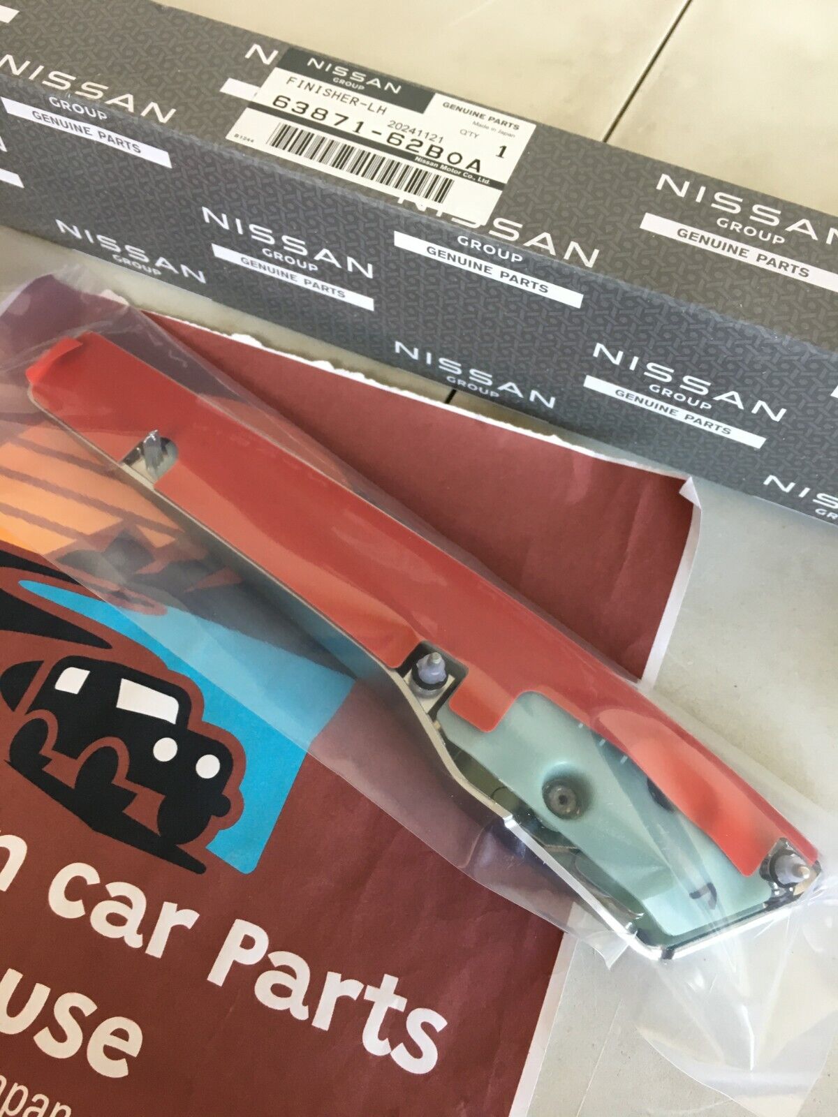 Genuine NISSAN OEM GTR R35 Front Fender Emblem R L Set 63871-62B0A 63870-62B0A