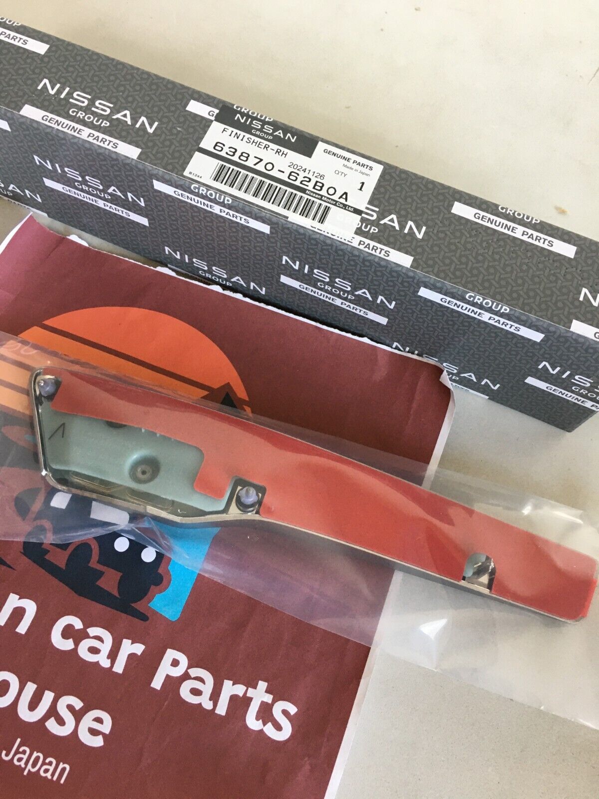 Genuine NISSAN OEM GTR R35 Front Fender Emblem R L Set 63871-62B0A 63870-62B0A