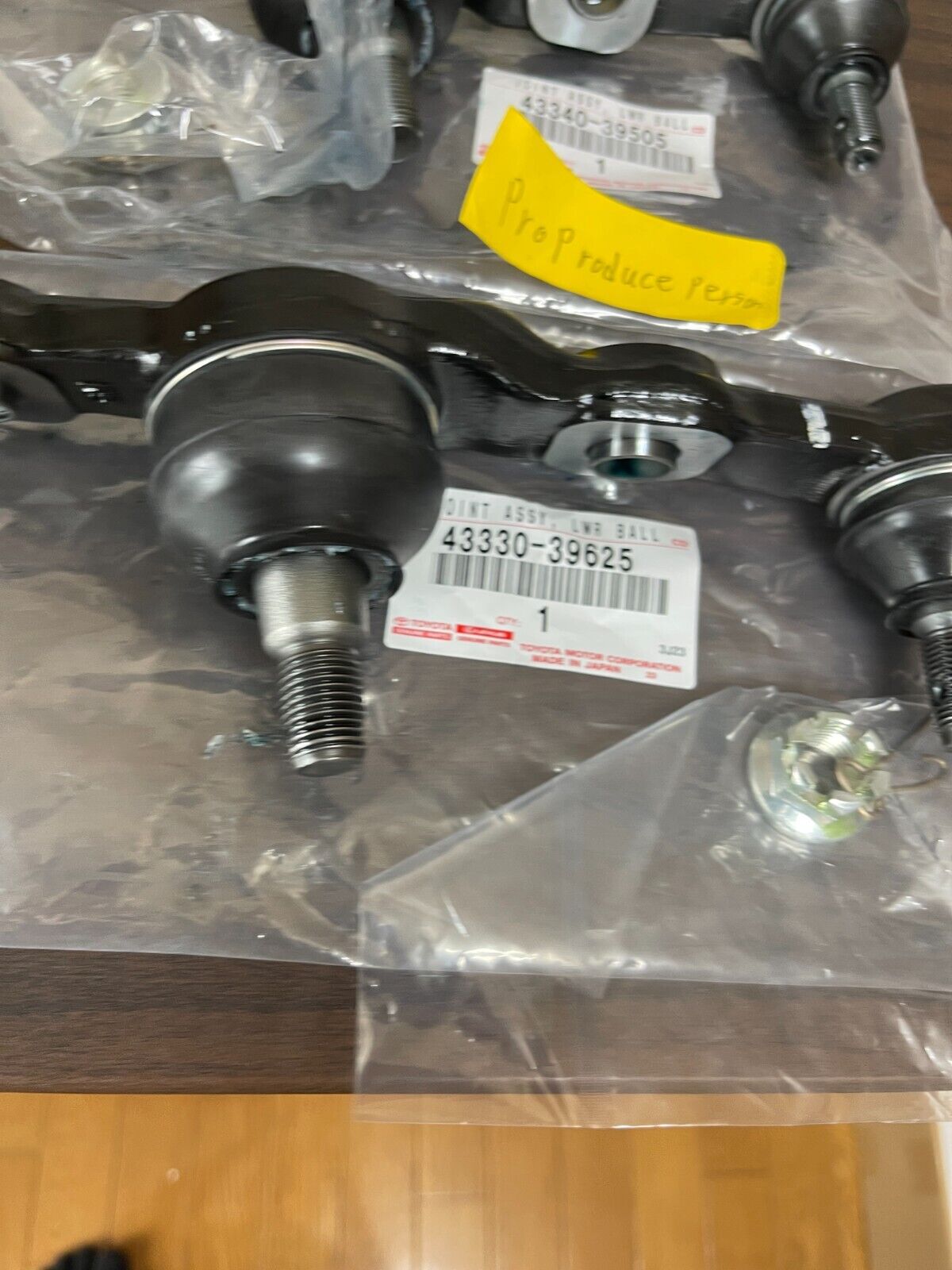 Genuine TOYOTA LEXUS IS GS350 GS450h Front Lower Ball Joints LH & RH Set