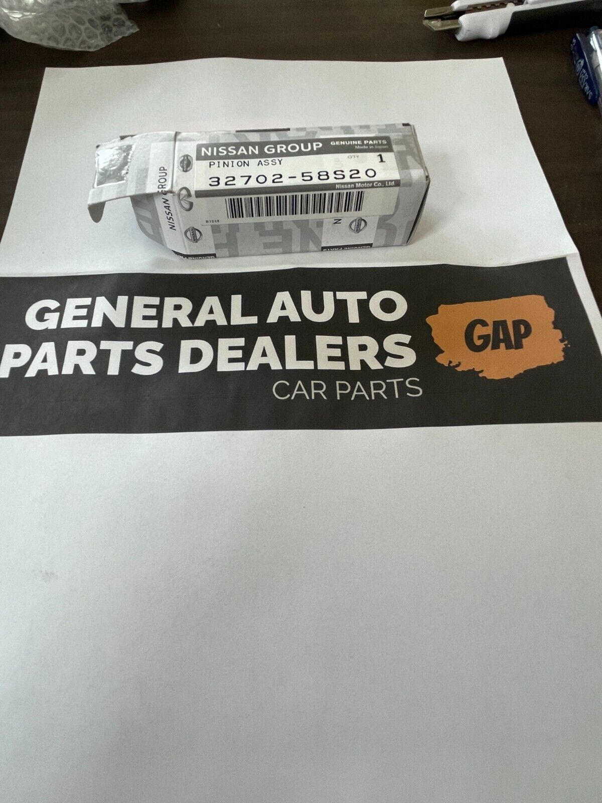 GENUINE NISSAN PICKUP SPEEDOMETER PINION ASSEMBLY DATSUN 200SX 720 32702-58S20