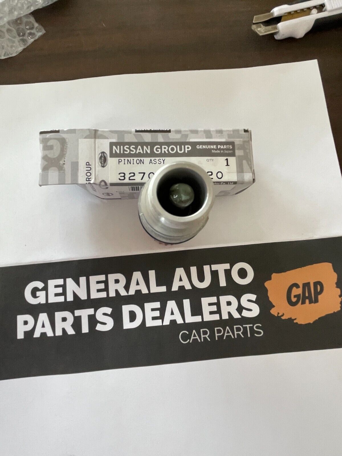 GENUINE NISSAN PICKUP SPEEDOMETER PINION ASSEMBLY DATSUN 200SX 720 32702-58S20