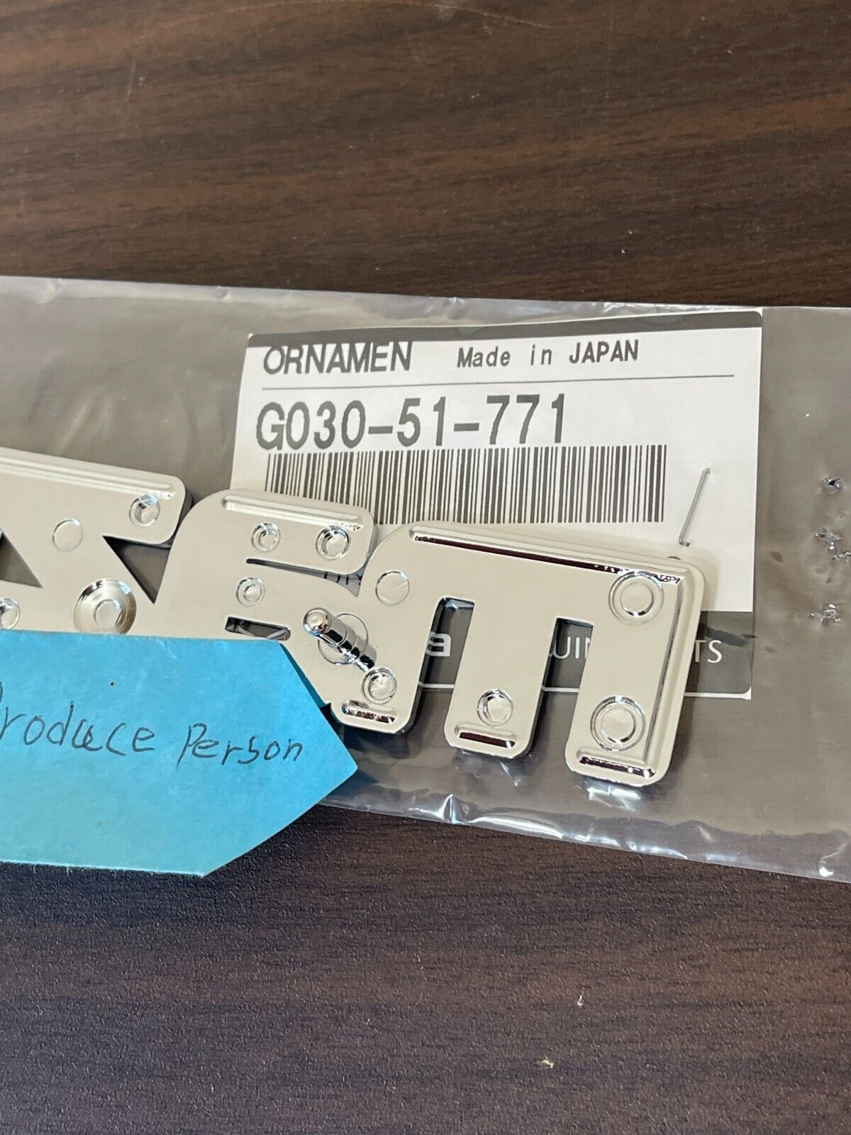 Genuine Mazda 323 626 MPV B2000 GLC Front Grille White Mazda Emblem G030-51-771