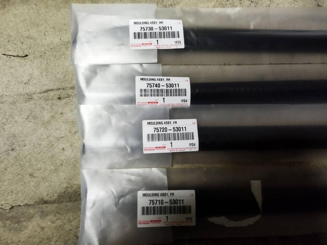 Genuine Toyota Door Belt Molding Front & Rear Set Altezza Lexus IS300