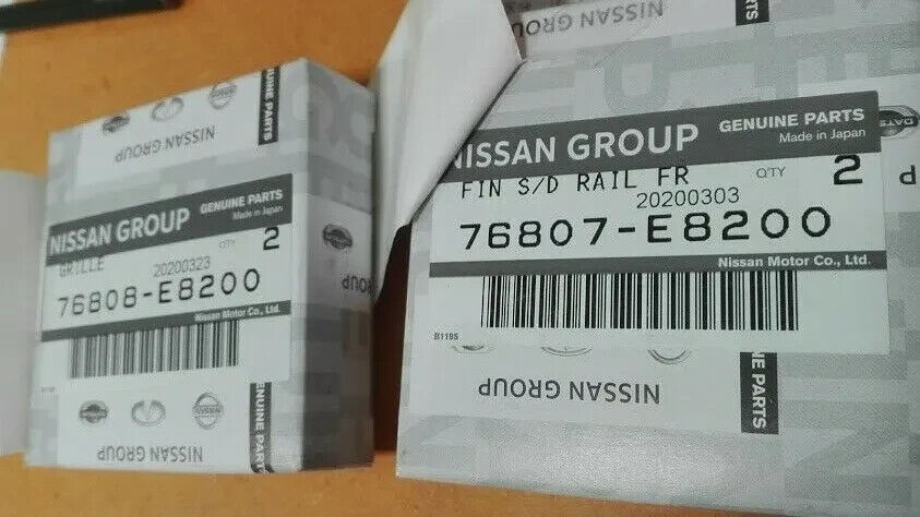 Genuine Nissan OEM Datsun 240Z side Emblem Badge Logo 76808-E8200 76807-E8200
