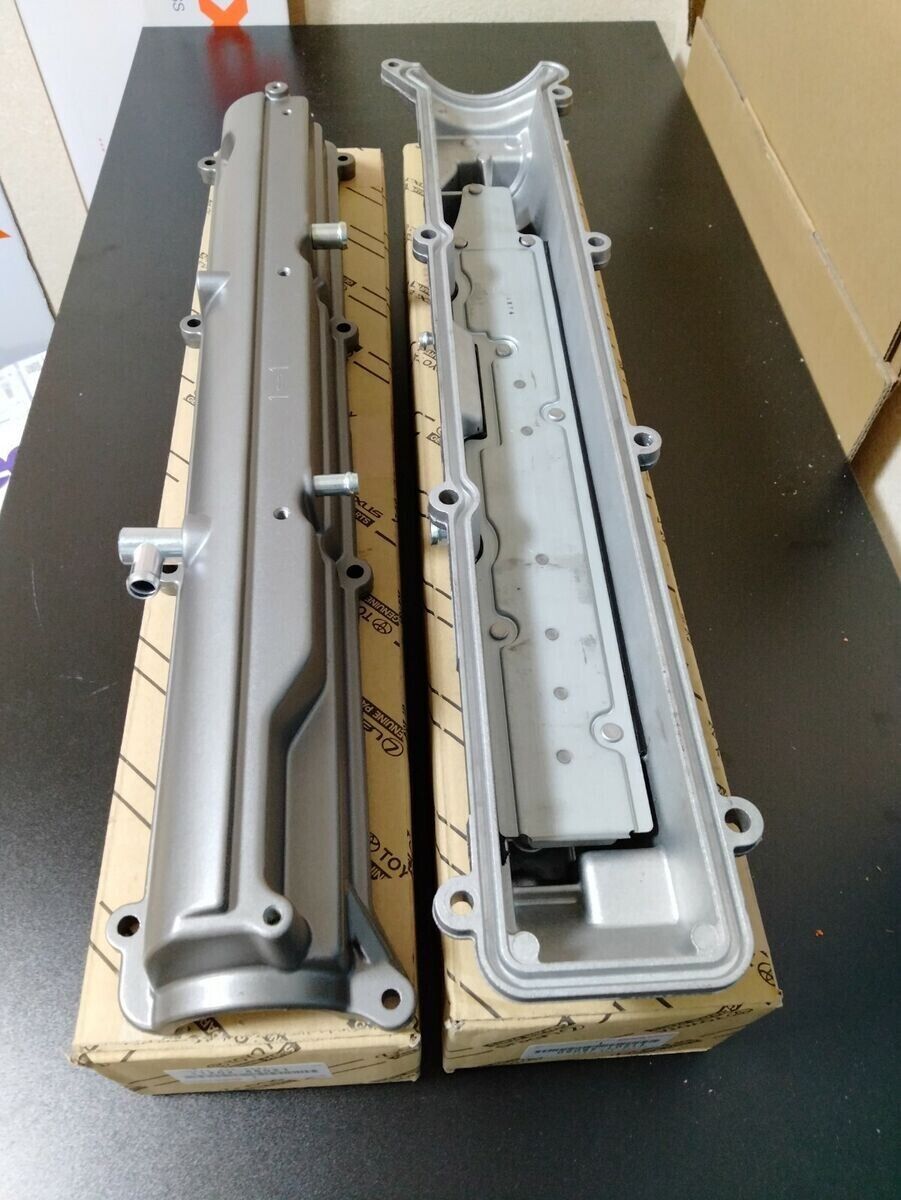 Genuine TOYOTA SUPRA Intake&Exhaust Cylinder Head Cover 11201-46050 11202-46021