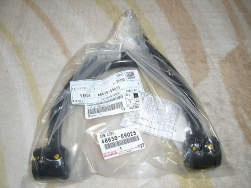 Genuine OEM TOYOTA ALTEZZA SXE10 LEXUS IS200 IS300 Front Control Upper Arm RH