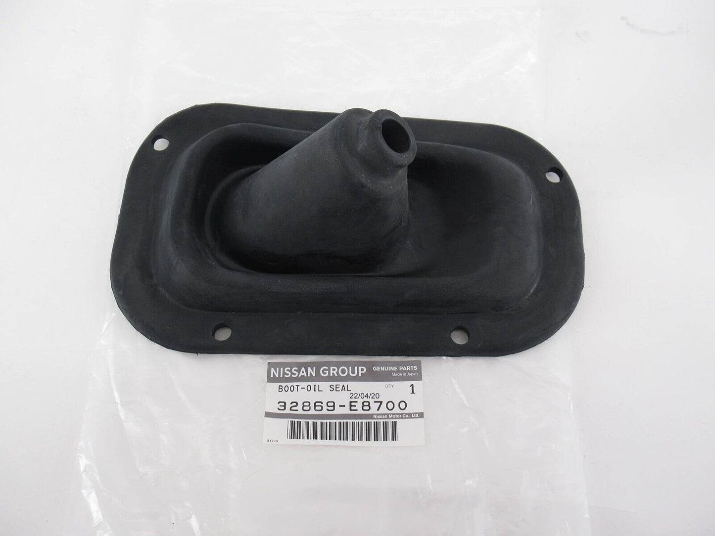 GENUINE NISSAN OEM DATSUN 240Z 260Z 280Z Manual Shift Boot Rubber 32869-E8700
