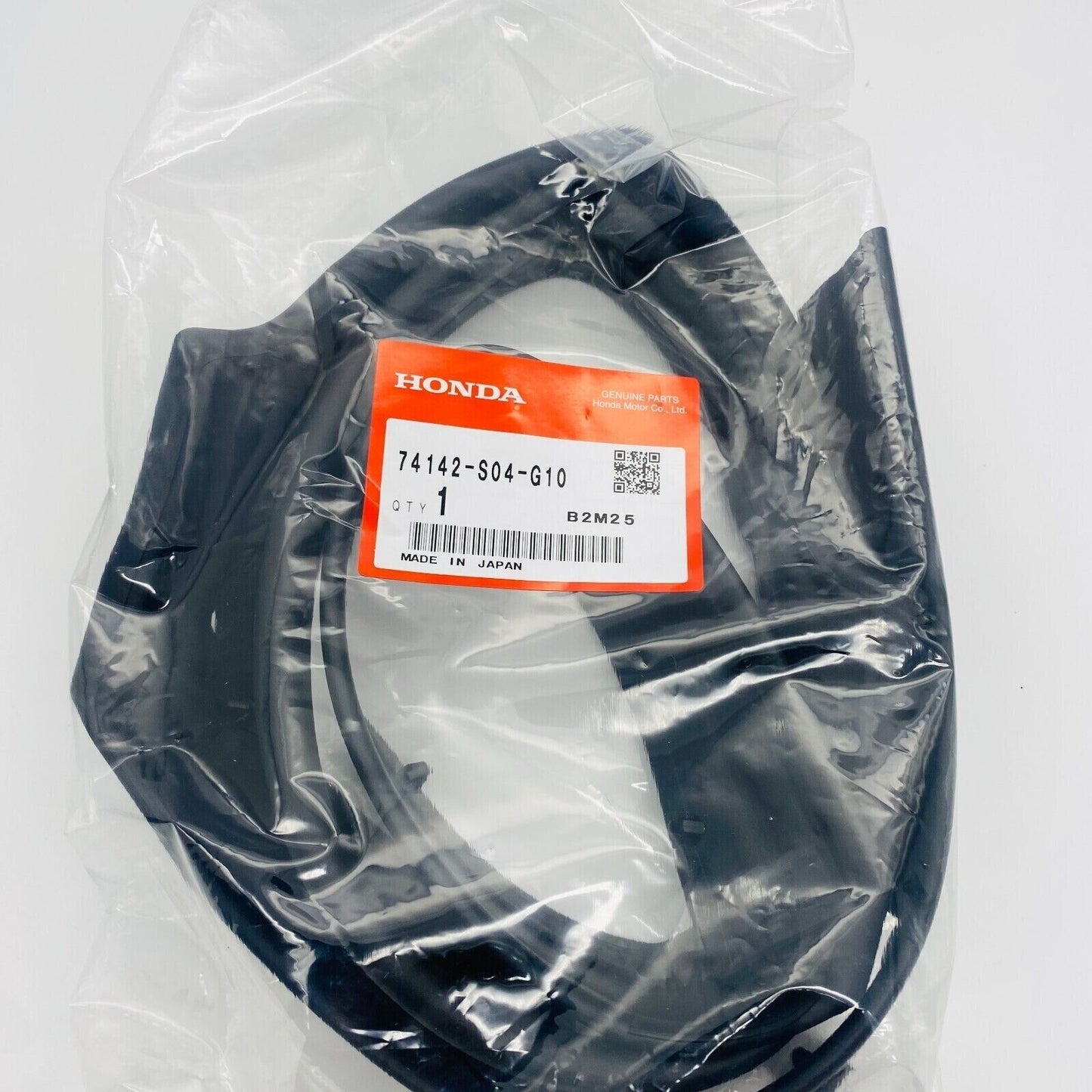 Genuine Honda OEM 74142-S04-G10 Civic Type-R EK9 Bonnet Hood Seal Japan New