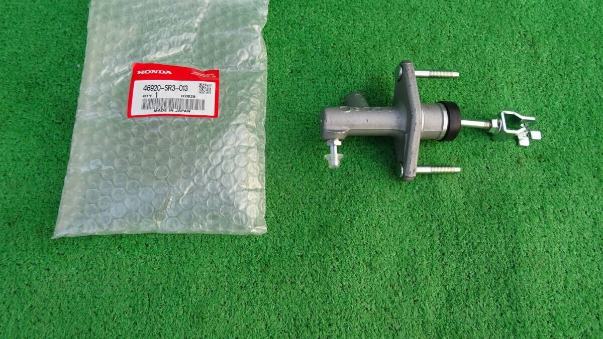 Genuine HONDA OEM CIVIC INTEGRA DEL SOL Clutch Master Cylinder 46920-SR3-013