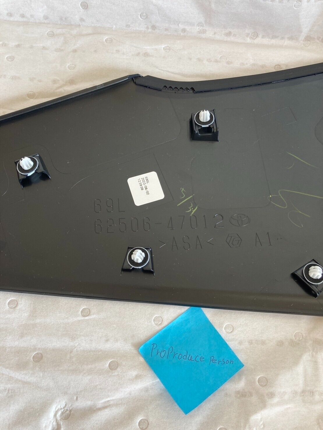 Genuine TOYOTA Prius Rear Quarter Moldings Left & Right * 2016-2018