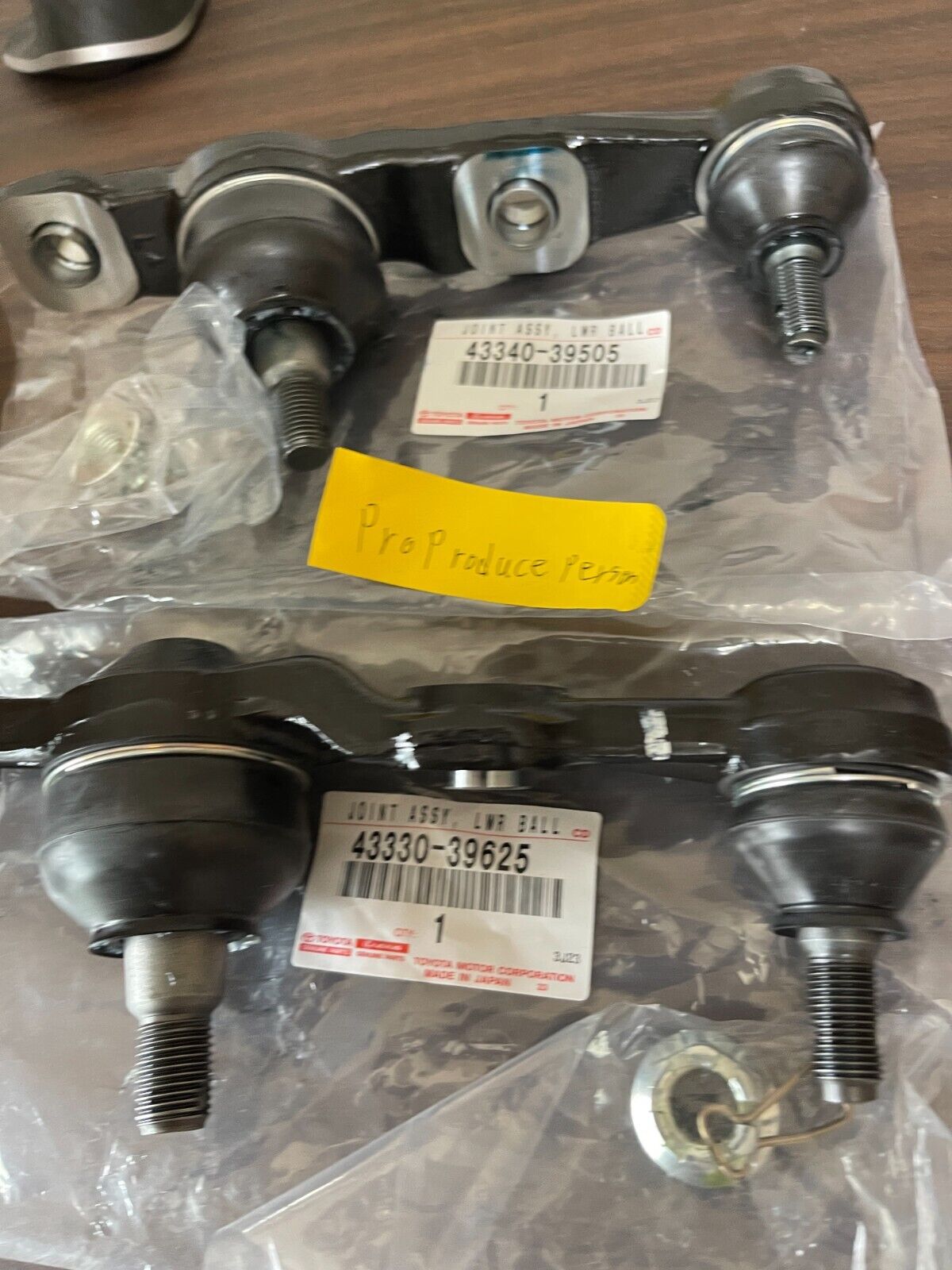 Genuine TOYOTA LEXUS IS GS350 GS450h Front Lower Ball Joints LH & RH Set