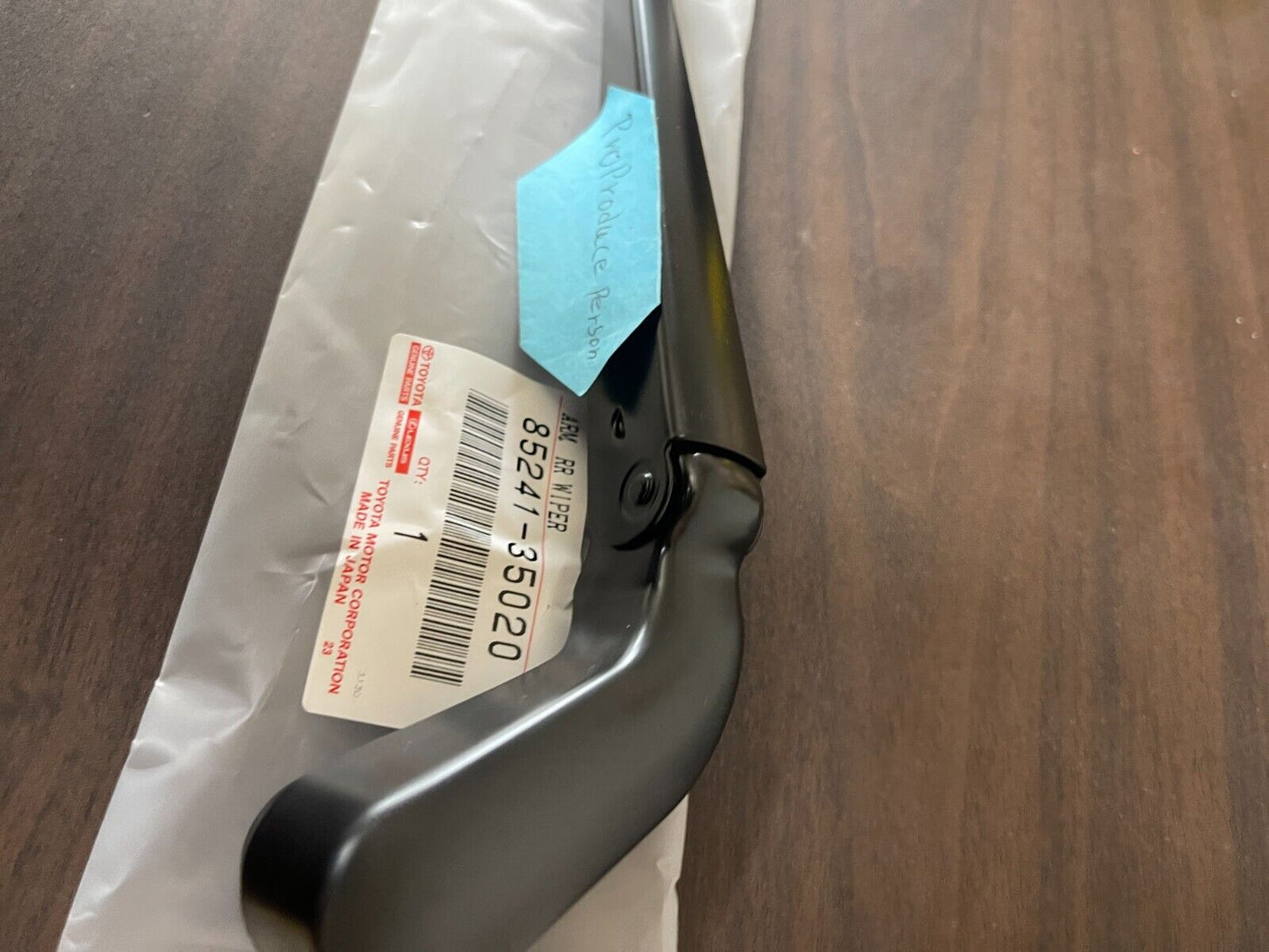 GENUINE TOYOTA OEM 1996-2002 4RUNNER REAR WINDOW WIPER ARM 85241-35020