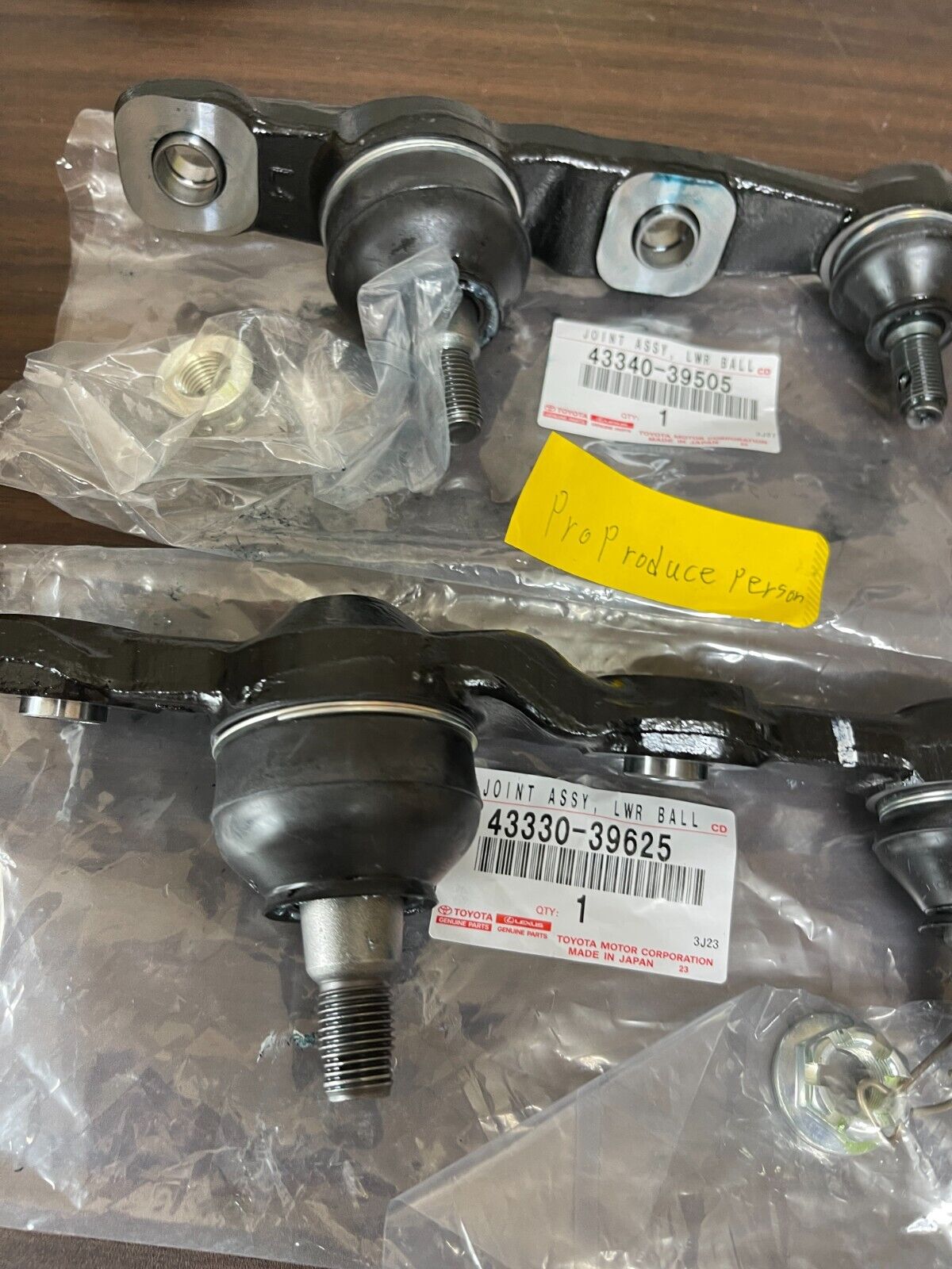 Genuine TOYOTA LEXUS IS GS350 GS450h Front Lower Ball Joints LH & RH Set