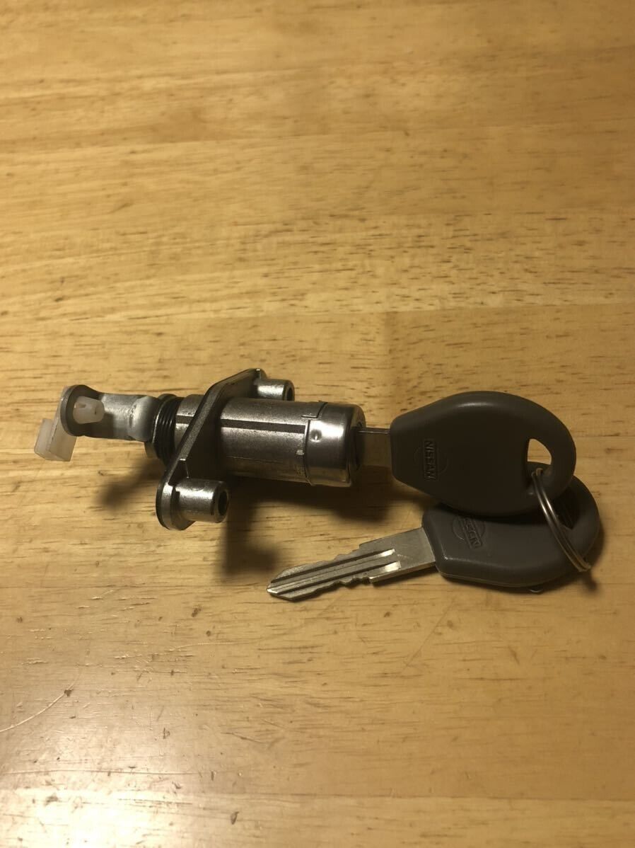 Genuine NISSAN OEM REAR CYLINDER LOCK SET S13 240SX 180SX TYPE X 90600-60F25