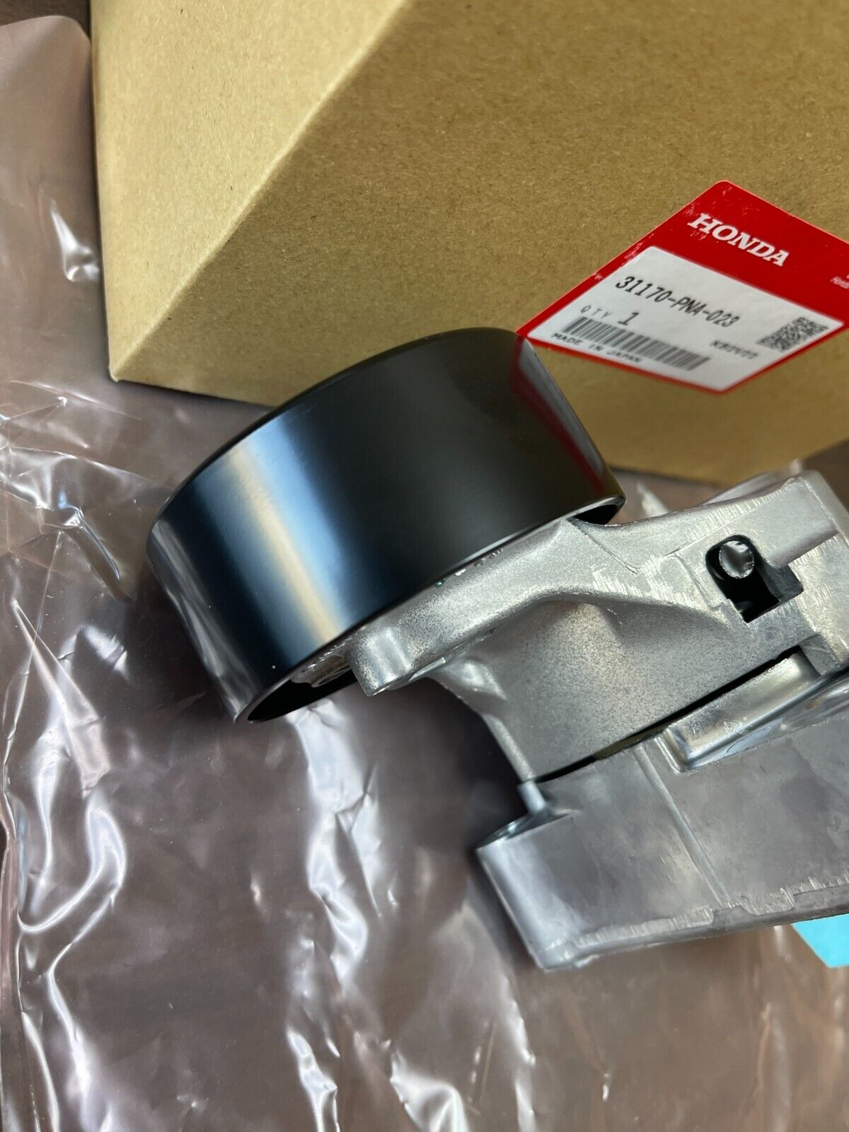 Genuine HONDA 31170-PNA-023 ACURA CR-V Accord TSX AUTO Belt Tensioner Assembly