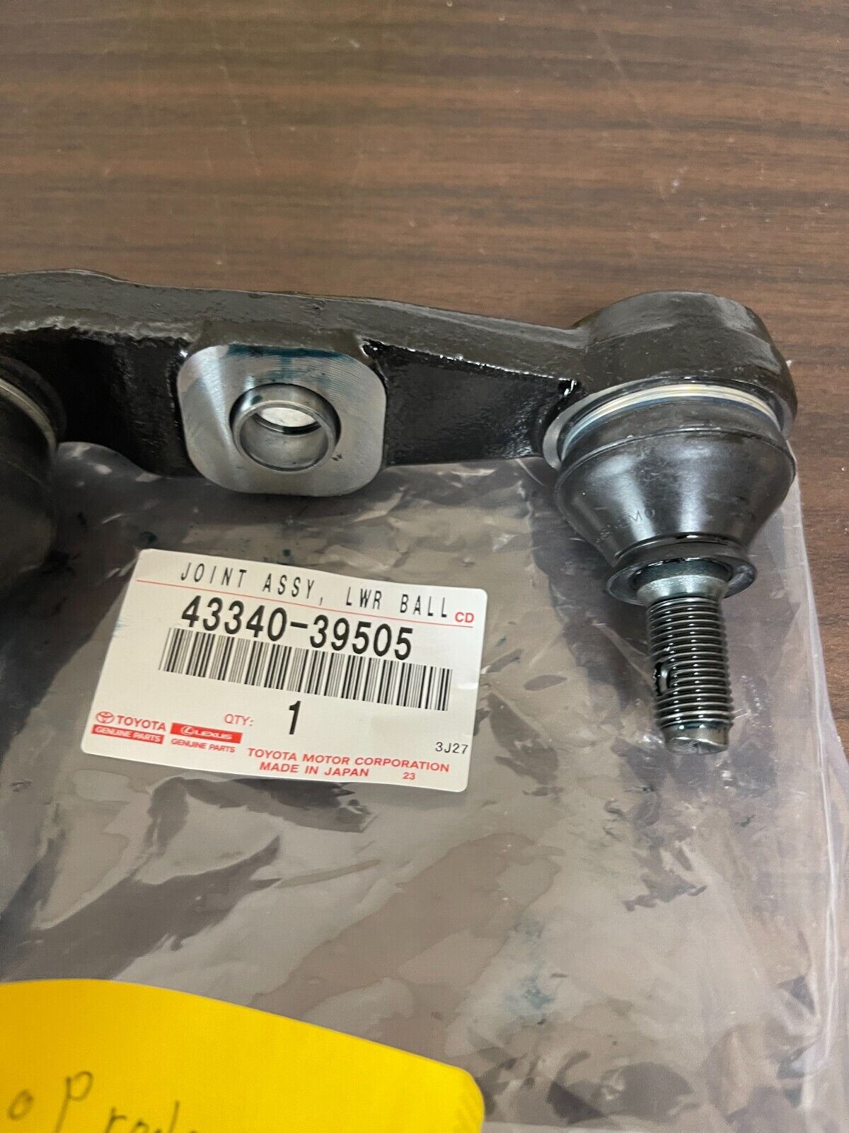 Genuine TOYOTA LEXUS IS GS350 GS450h Front Lower Ball Joints LH & RH Set
