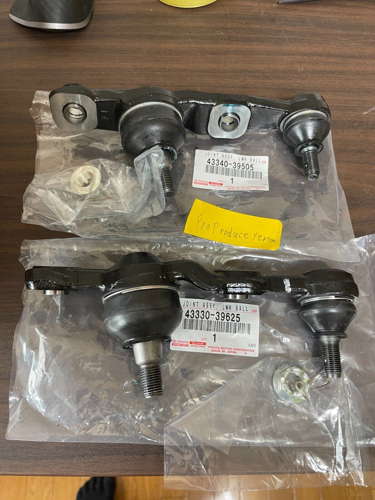 Genuine TOYOTA LEXUS IS GS350 GS450h Front Lower Ball Joints LH & RH Set