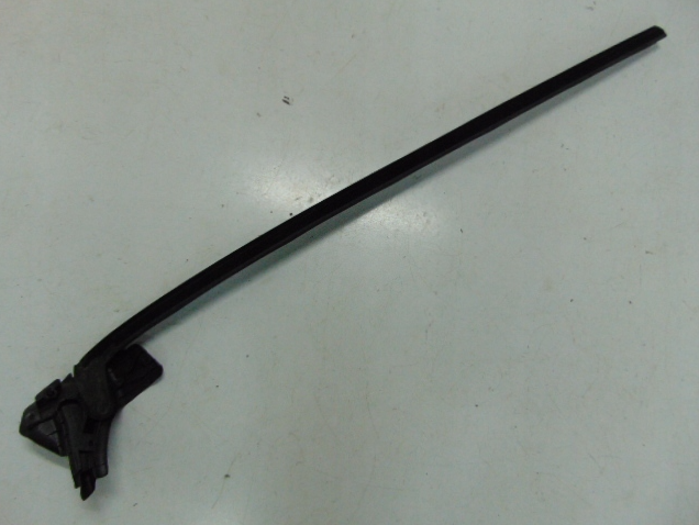 Genuine Honda 02-06 CR-V Right Front Windshield Side Molding Garnish Pillar Trim
