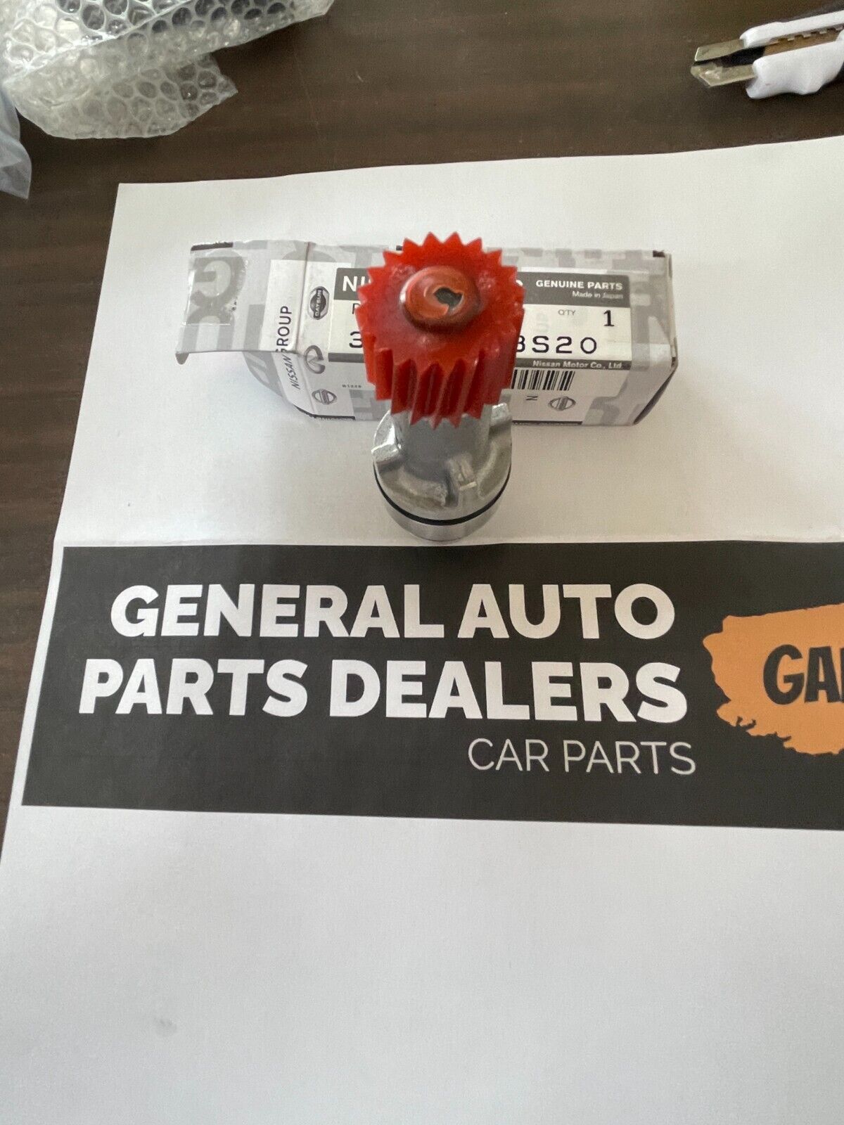 GENUINE NISSAN PICKUP SPEEDOMETER PINION ASSEMBLY DATSUN 200SX 720 32702-58S20