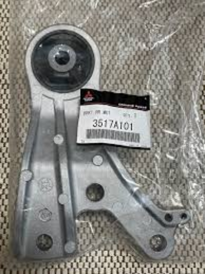 Genuine MITSUBISHI OEM MOUNTING Engine Mount Bracket Outlander 2SET