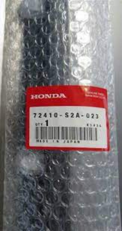 Genuine HONDA OEM MOLDING ASSY., R. DOOR 72410-S2A-023 72410S2A023