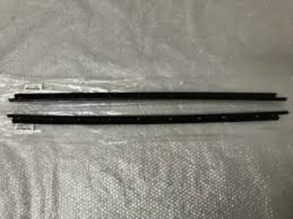 TOYOTA OEM 93-98 Supra BOTH LH & RH FRONT DOOR GLASS INNER WEATHERSTRIP BELT SET
