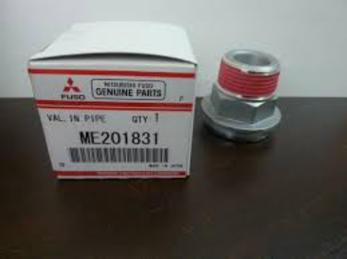 Genuine Mitsubishi Delica Space Gear PE8W DIESEL Valve Aar Inlet Pipe Overboost