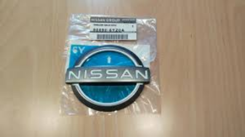 Genuine Nissan OEM New type Rear Emblem For 370Z Fairlady Z Nismo 90890-6YZ0A