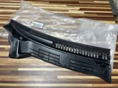 Genuine Nissan OEM FAIRLADY Z RHD RH Windshield Cowl 66811-40P00