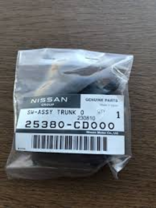 Genuine NISSAN OEM SWITCH Lift-Gate Release Switch TRUNK OPENER 350Z 25380-CD000