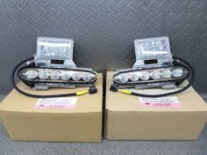 Genuine NISSAN R35 Skyline GT-R LEFT & RIGHT LED FOG Day Time Running LAMP SET