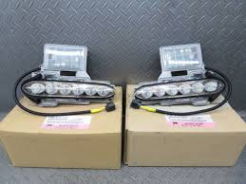 Genuine NISSAN R35 Skyline GT-R LEFT & RIGHT LED FOG Day Time Running LAMP SET