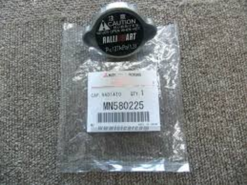 Genuine MITSUBISHI OEM RALLIART LANCER Evo 9 Radiator Cap 1.3 Bar Black MN580225