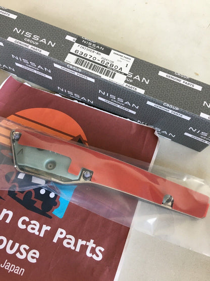 Genuine NISSAN OEM GTR R35 Front Fender Emblem R L Set 63871-62B0A 63870-62B0A