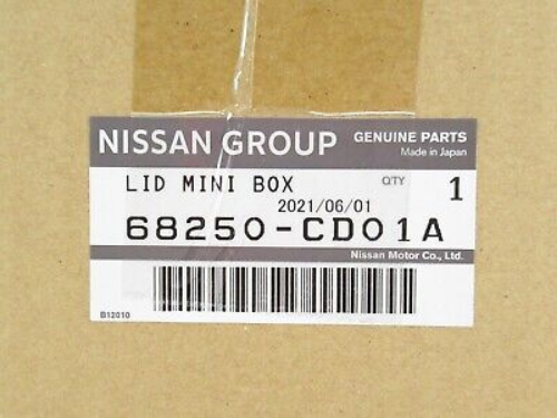 Genuine NISSAN 350Z 2003-2004 Center Dash Navigation Compartment Lid 68250-CD01A