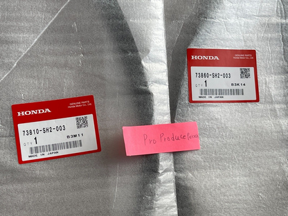 Genuine Honda CRX 88-91 Driver & Passenger Quarter Window Glass Outside Molding