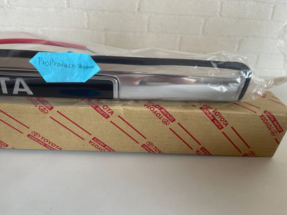 Genuine Toyota Rear License Plate Lamp Assembly Land Cruiser FJ60/62 BJ60 HJ60