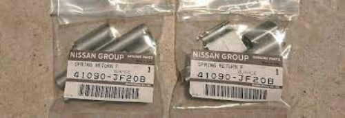 Genuine Nissan GTR R35 Front Brake Pap Return Spring 09-19 Set 41090-JF20B x2