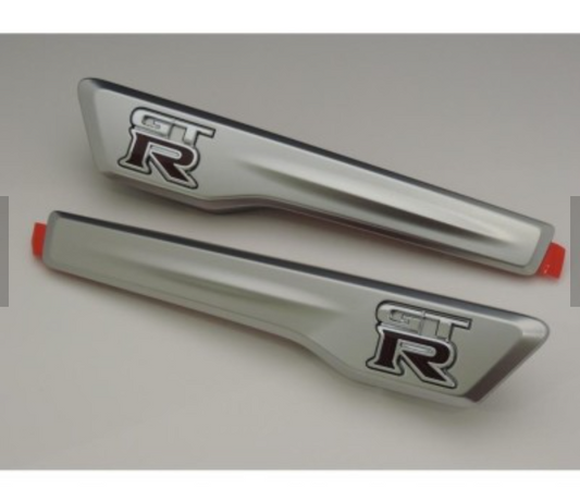 GENUINE NISSAN GTR R35 Front Fender Emblem R & L Set 63871-62B0A 63870-62B0A OEM