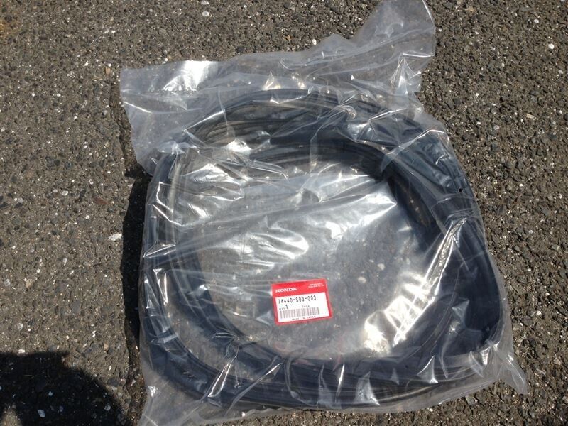 HONDA CIVIC EK4 EK9 1996-2000 Genuine 3D Tailgate Weatherstrip  OEM 74440-S03-00