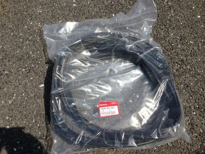 HONDA CIVIC EK4 EK9 1996-2000 Genuine 3D Tailgate Weatherstrip  OEM 74440-S03-00