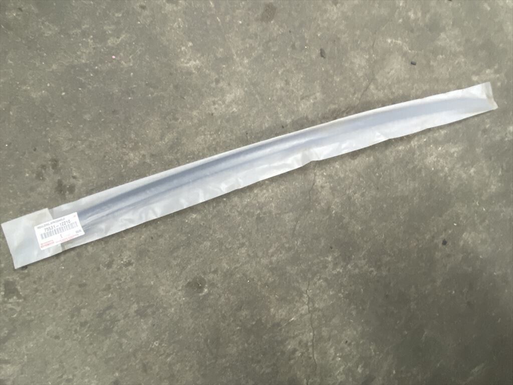 Toyota Genuine Levin Trueno AE86 Front Window Glass Upper Molding – 75531-12210 – Black