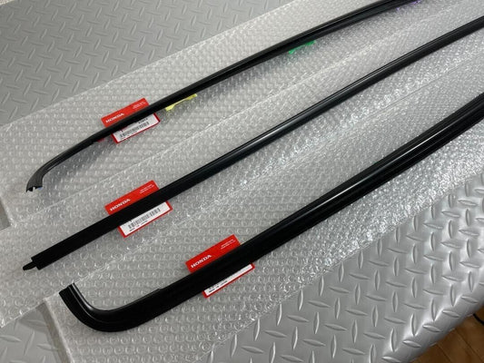 Genuine HONDA Civic MOLDING FR WINDSHIELD SIDE RH LH UPPER Clip(8) Set 92-95 OEM