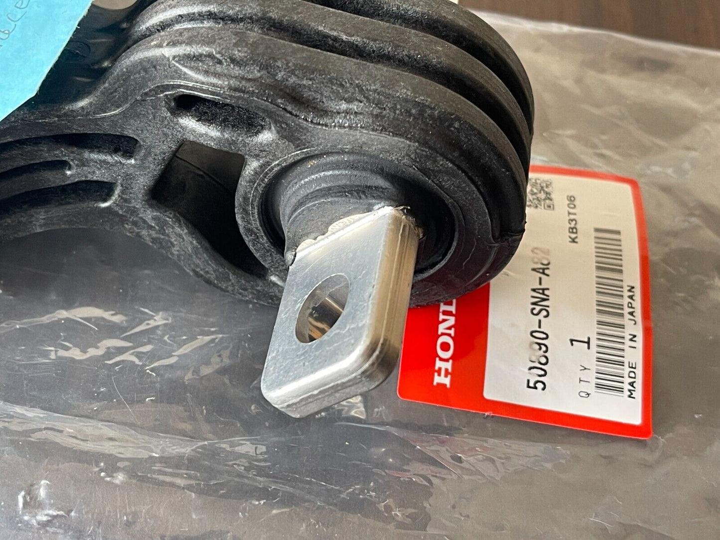 Honda Genuine 06-11 Honda Civic 1.8L w/AT Lower Engine Mount Torque Strut Japan