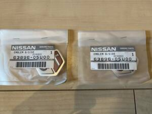 Genuine NISSAN Skyline R33 GT-R BCNR33 Fender GT Side Emblem SET Badge Ornament